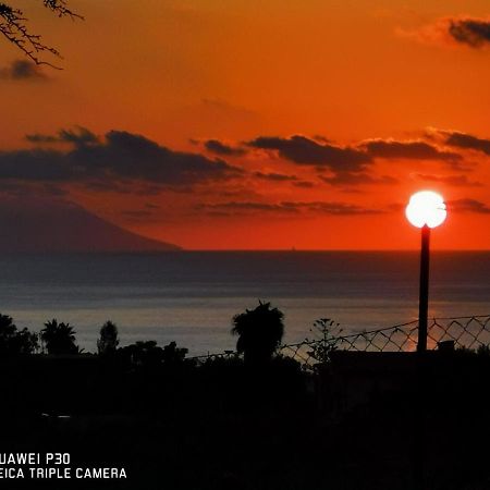 Sole E Luna Capo Vaticano Ricadi Bagian luar foto